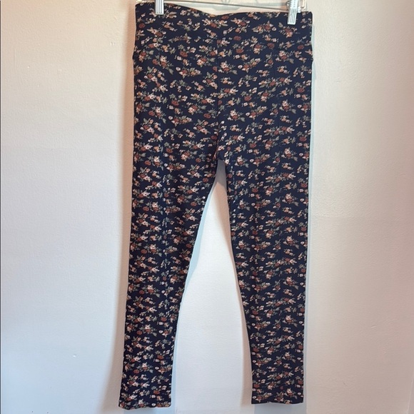 Coco + Carmen Large XL Navy Floral Print Leggings - Picture 6 of 8